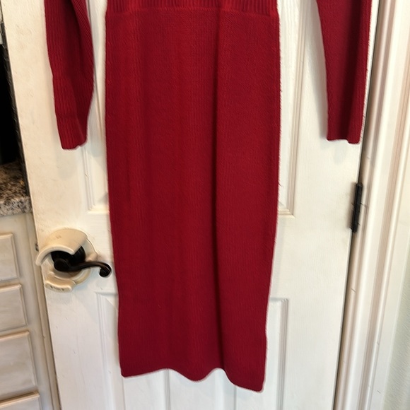 Red sweater dress size Medium Express - Picture 4 of 10